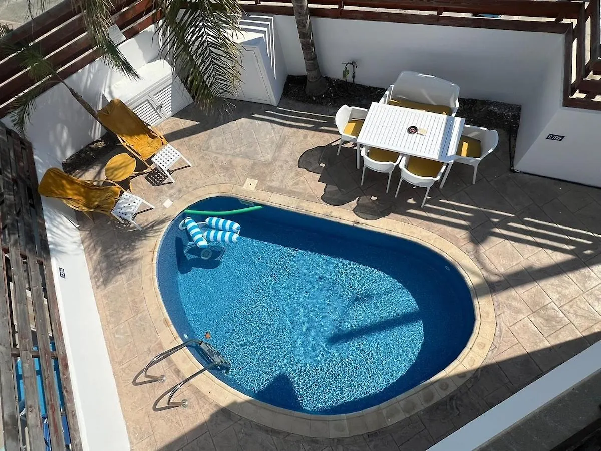 Amour Et Citrons Protaras Villa